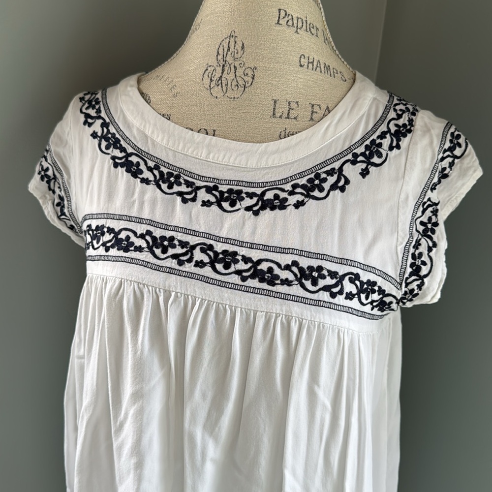 BB Dakota white embroidered mini dress cover-up EUC size small - Picture 3 of 10
